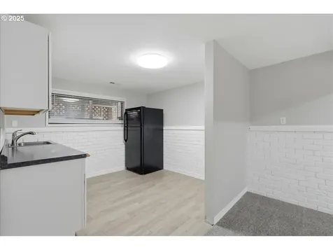 1371 NE Barnes Court Gresham OR 97030