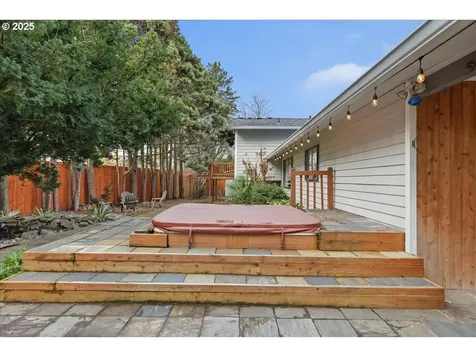 1371 NE Barnes Court Gresham OR 97030