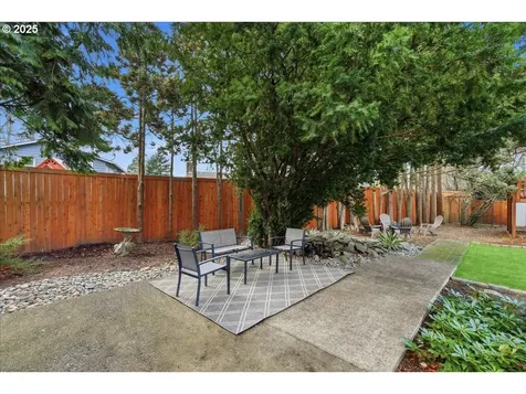 1371 NE Barnes Court Gresham OR 97030