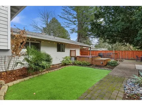 1371 NE Barnes Court Gresham OR 97030