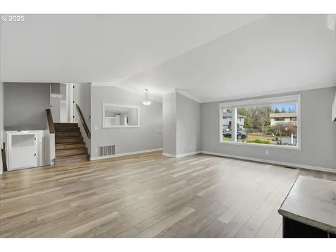 1371 NE Barnes Court Gresham OR 97030