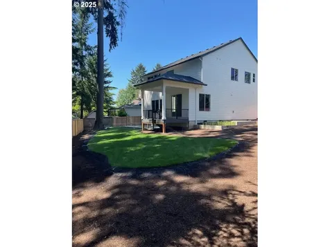 8742 SW Shawn Place Portland OR 97223