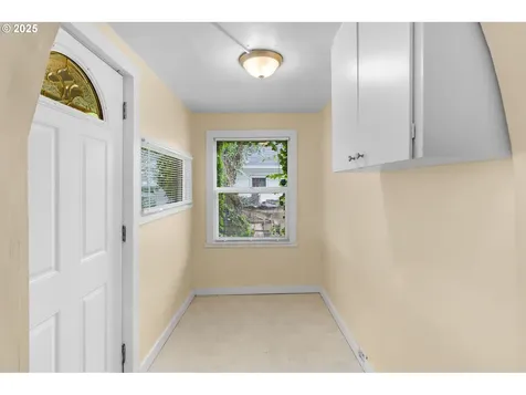 3236 SE Yamhill Street Portland OR 97214