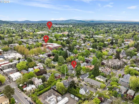 3236 SE Yamhill Street Portland OR 97214