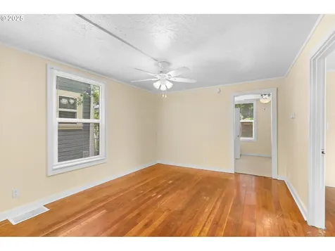 3236 SE Yamhill Street Portland OR 97214