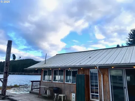 Siltcoos Lake Westlake OR 97493