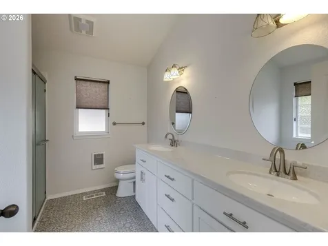 1964 NW Cottonwood Drive Mcminnville OR 97128