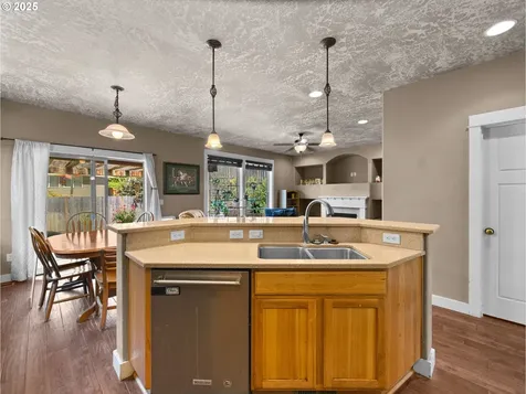 18653 Van Fleet Avenue Sandy OR 97055