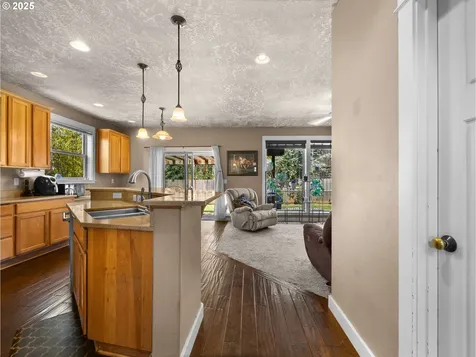 18653 Van Fleet Avenue Sandy OR 97055