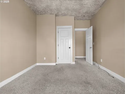 18653 Van Fleet Avenue Sandy OR 97055