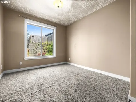 18653 Van Fleet Avenue Sandy OR 97055