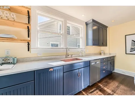 3730 SE Stark Street Portland OR 97214