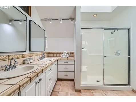 3730 SE Stark Street Portland OR 97214