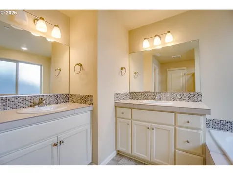 3109 NE 74th Street Vancouver WA 98665