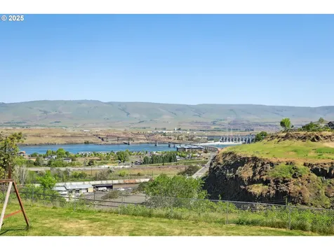 3103 Fremont Street The Dalles OR 97058