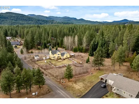 5 Emma Lane Trout Lake WA 98650