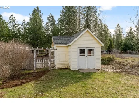 5 Emma Lane Trout Lake WA 98650