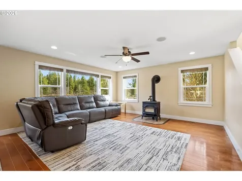 5 Emma Lane Trout Lake WA 98650