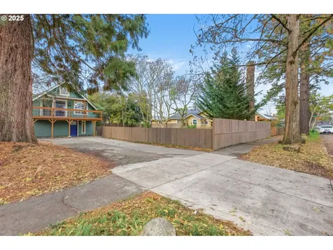 780 Van Buren Street Eugene OR 97402