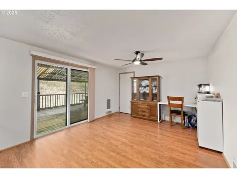 1450 NE Lincoln Street Roseburg OR 97470