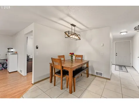 1450 NE Lincoln Street Roseburg OR 97470