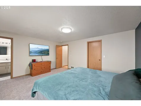 1450 NE Lincoln Street Roseburg OR 97470