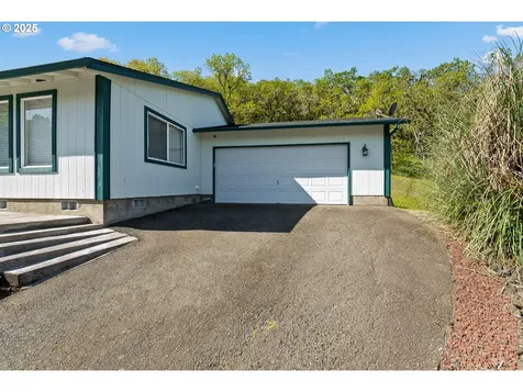 1450 NE Lincoln Street Roseburg OR 97470