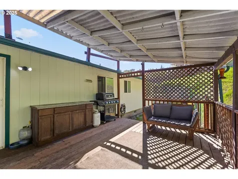 1450 NE Lincoln Street Roseburg OR 97470