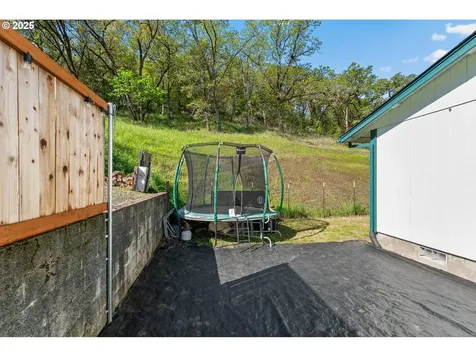 1450 NE Lincoln Street Roseburg OR 97470