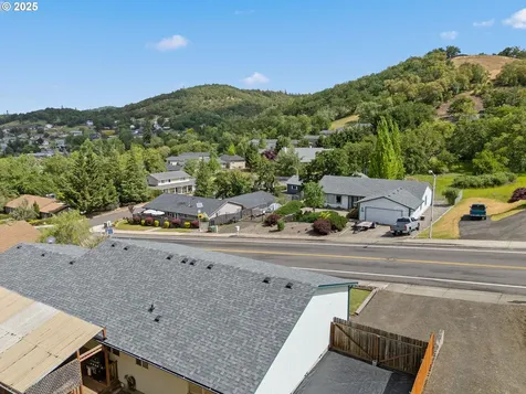 1450 NE Lincoln Street Roseburg OR 97470