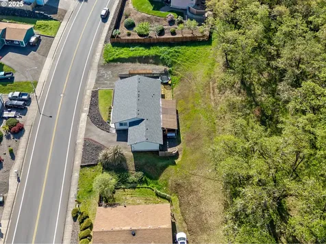 1450 NE Lincoln Street Roseburg OR 97470