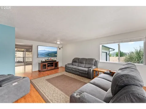 1450 NE Lincoln Street Roseburg OR 97470