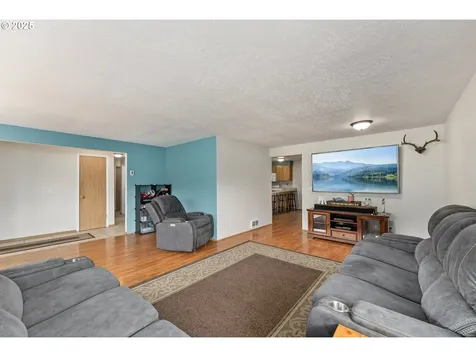 1450 NE Lincoln Street Roseburg OR 97470