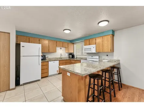 1450 NE Lincoln Street Roseburg OR 97470