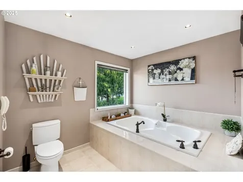 12176 SW Ames Lane Portland OR 97224