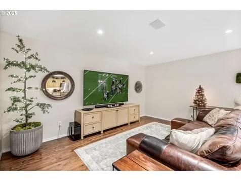 12176 SW Ames Lane Portland OR 97224