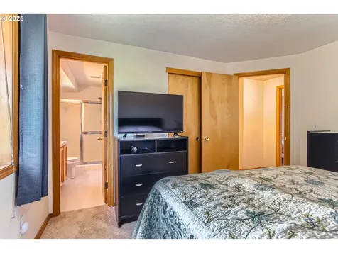 3707 SE 174th Avenue Portland OR 97236