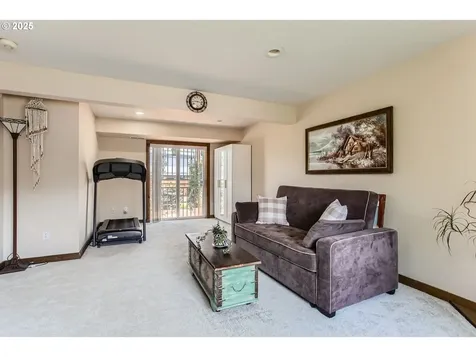 3707 SE 174th Avenue Portland OR 97236