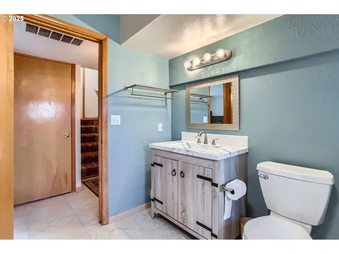 3707 SE 174th Avenue Portland OR 97236