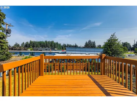 3707 SE 174th Avenue Portland OR 97236