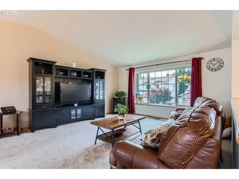 3707 SE 174th Avenue Portland OR 97236