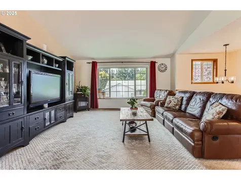 3707 SE 174th Avenue Portland OR 97236