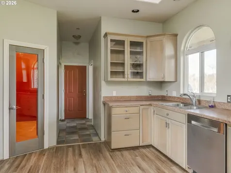 19330 NW Gillihan Road Portland OR 97231