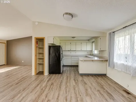 19330 NW Gillihan Road Portland OR 97231
