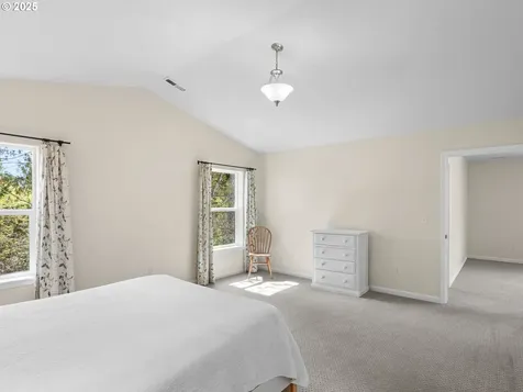 18901 SE 40th Street Vancouver WA 98683