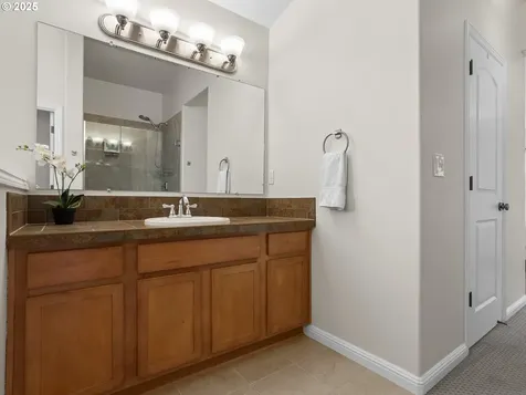 18901 SE 40th Street Vancouver WA 98683