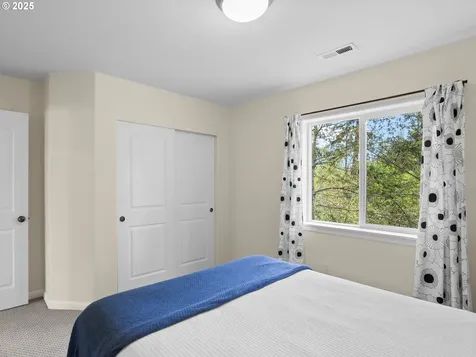 18901 SE 40th Street Vancouver WA 98683