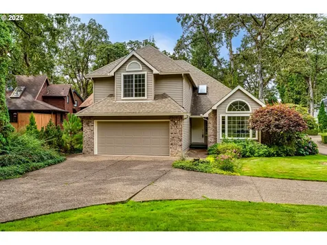 1328 Spyglass Drive Eugene OR 97401