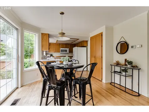 1328 Spyglass Drive Eugene OR 97401