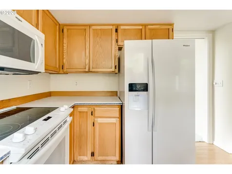 1328 Spyglass Drive Eugene OR 97401
